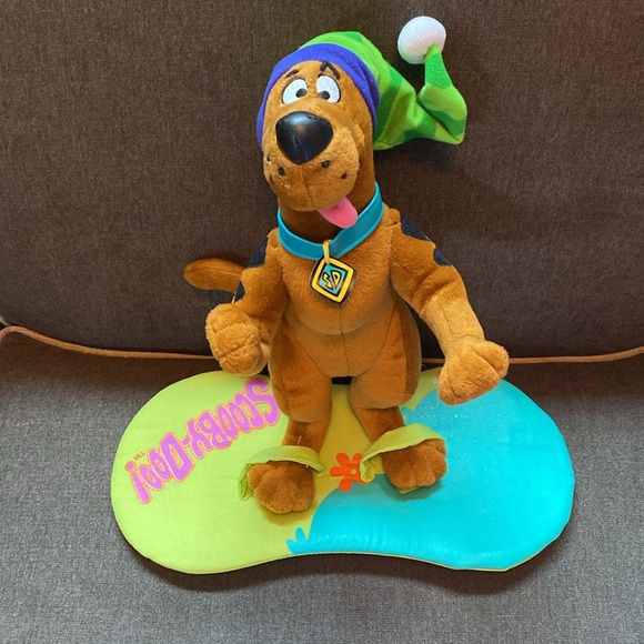 Scooby Doo!!  Vintage 1998 and 1999 set!!🐾 - Picture 2 of 9